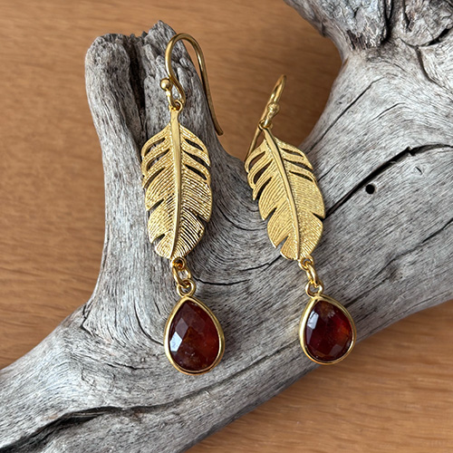 Edelstein-Ohrringe Granat Feder Gold