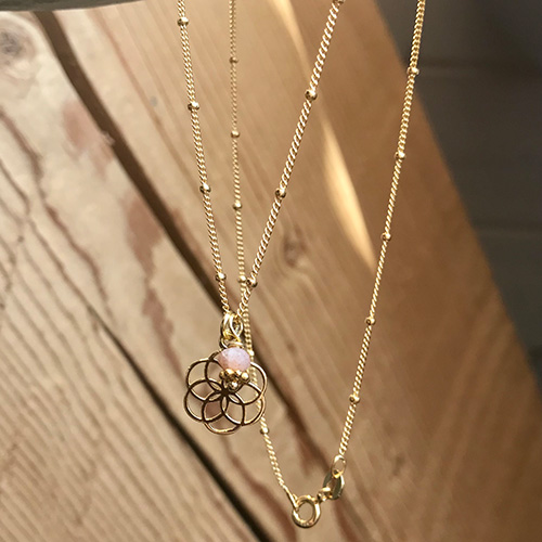 Kette Gold mit Anhänger "Saat des Lebens" und Mondstein