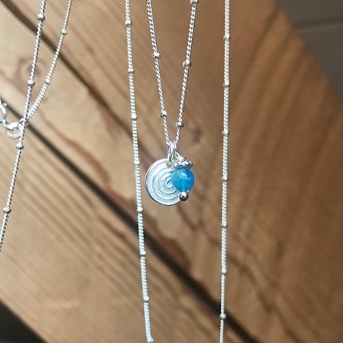 Kette Silber mit Anhänger Spirale und Apatit